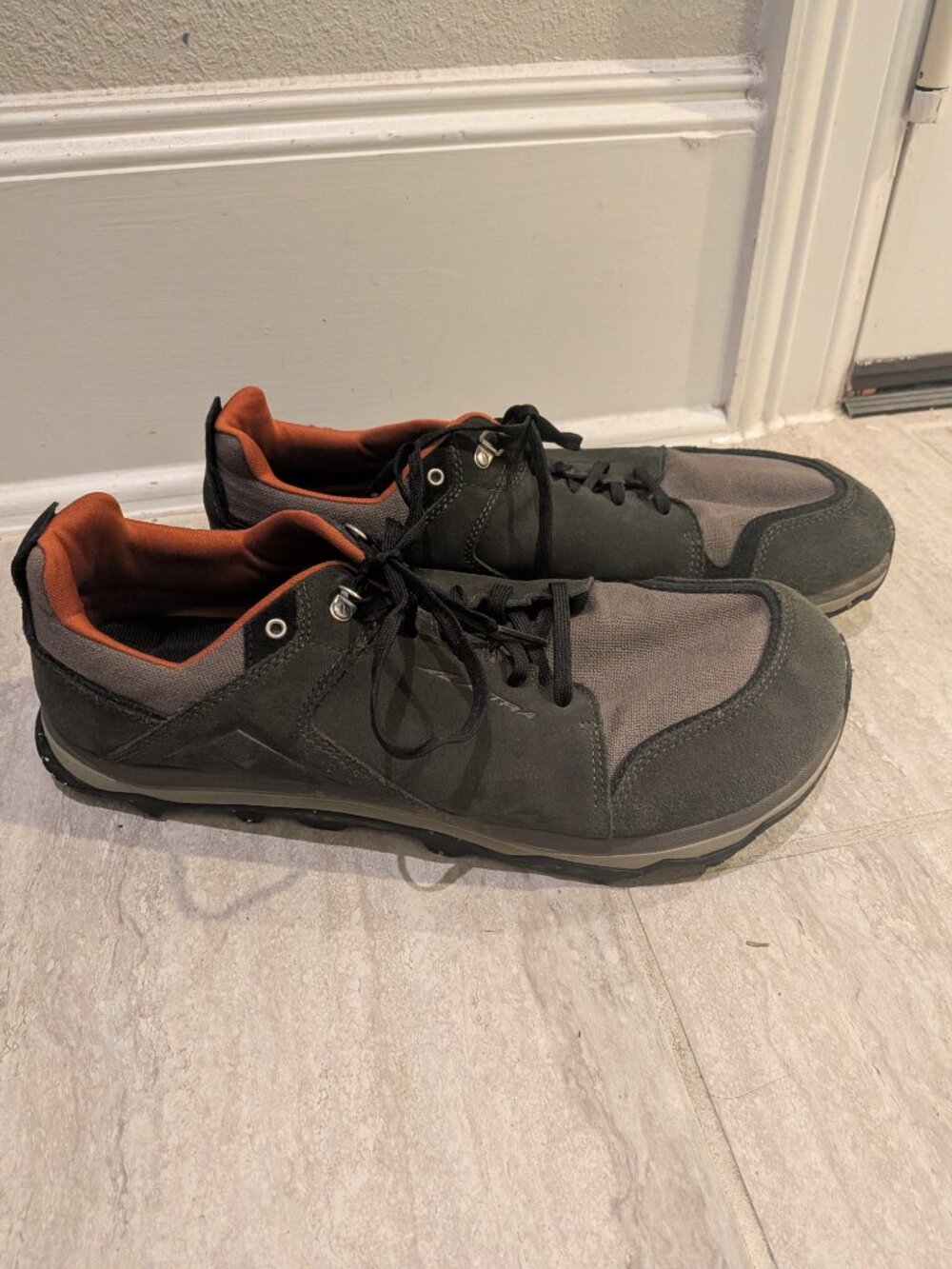 Altra Lone Peak Alpine Mens Size 15 Running Shoes Gray